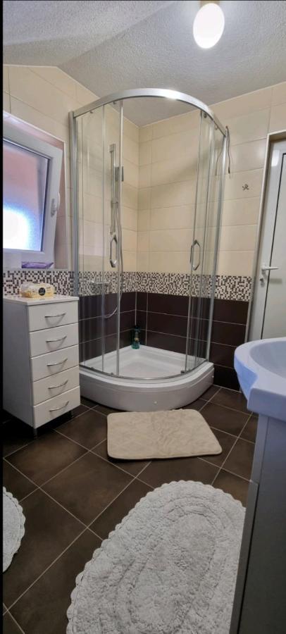 Apartman Avram Kotor Varos Exterior foto
