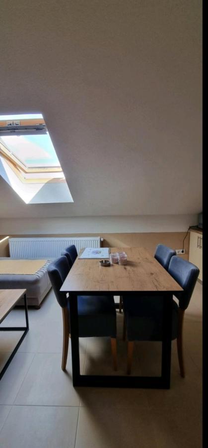 Apartman Avram Kotor Varos Exterior foto
