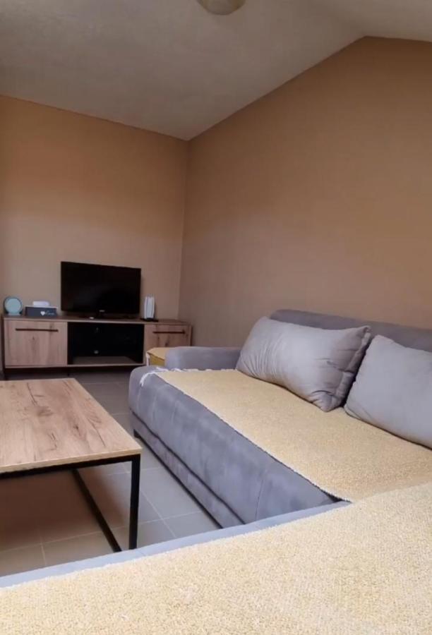 Apartman Avram Kotor Varos Exterior foto